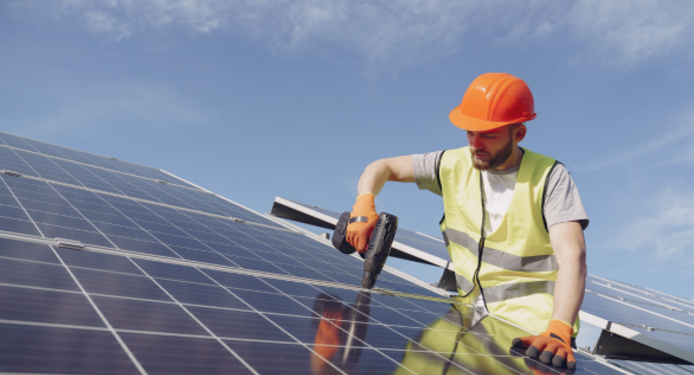 DNA Father & Sons Electrical Corby - Choosing a solar panel installer