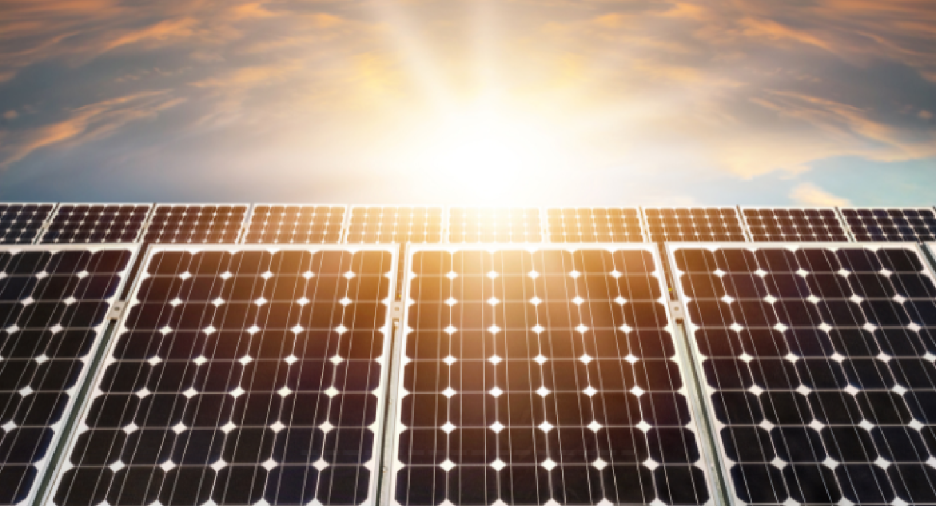 Do solar panels work in a power cut?